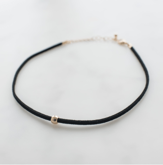 Choker with gold bead